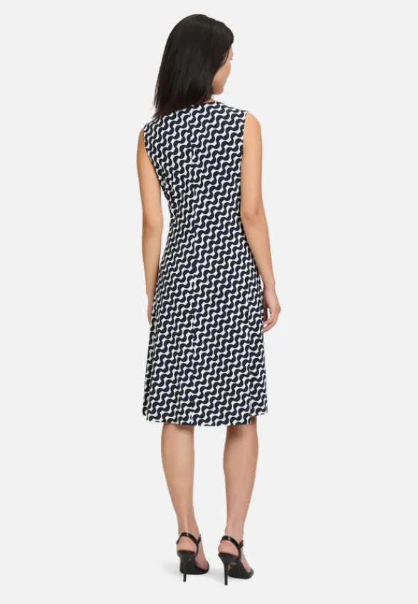 Betty Barclay Kleider*Shirtkleid ohne Arm Dunkelblau/Weiß